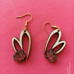 Boucles d&rsquo;oreilles lettre M rose